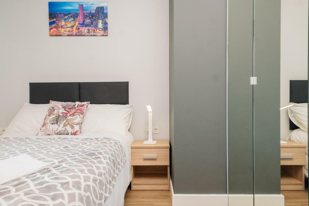Stare Bielany 2-Bedroom Apartment Варшава Екстер'єр фото